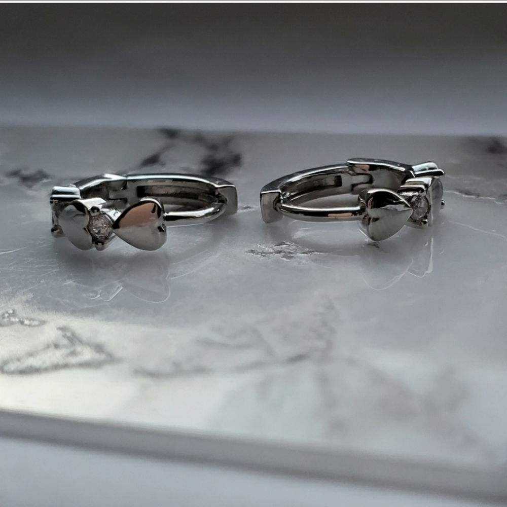 New Fashion Heart Huggie Hoop Earrings Studs - Picture 8 of 10